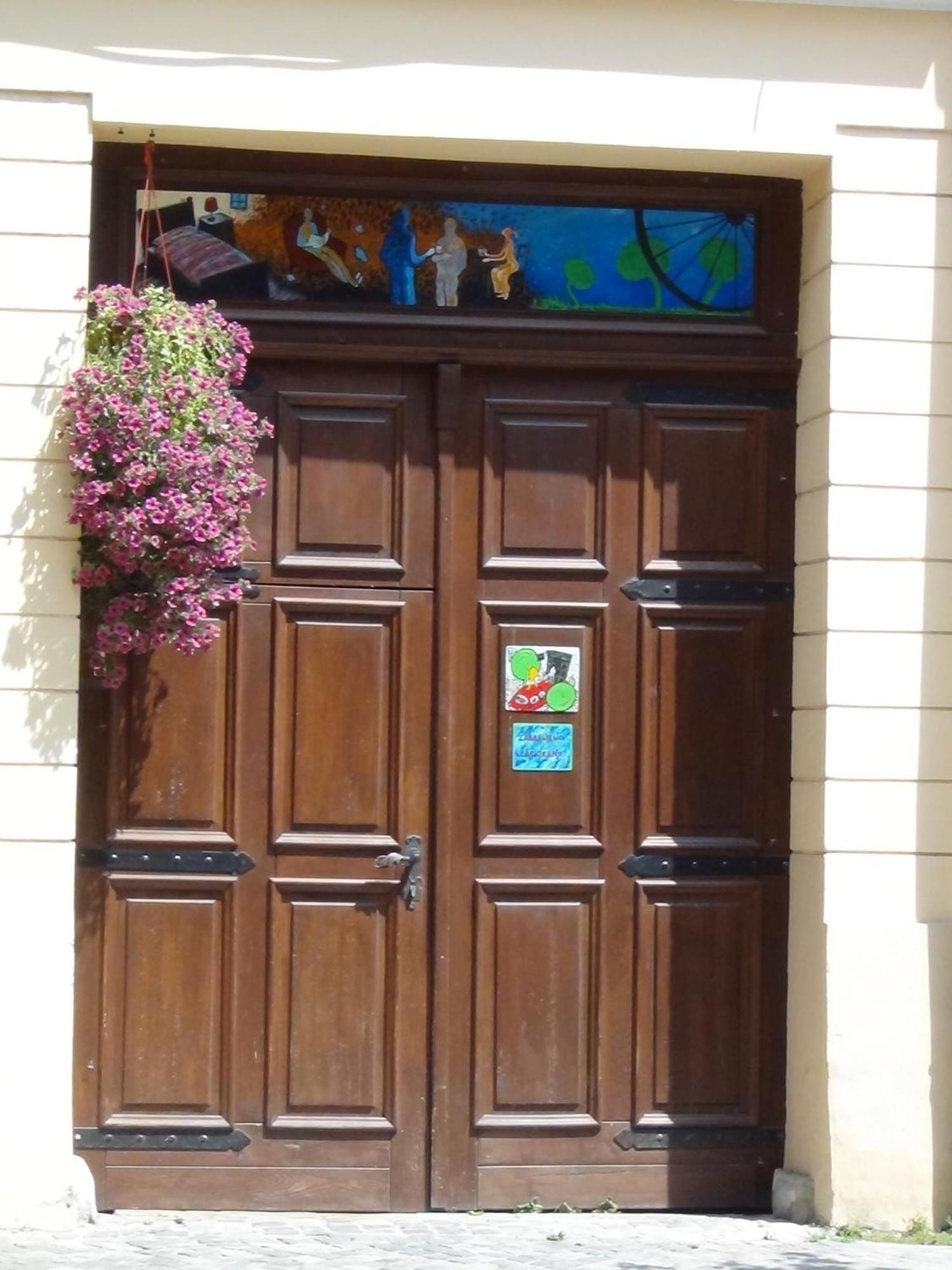 Maksimilian Osijek Bed & Breakfast Exterior photo