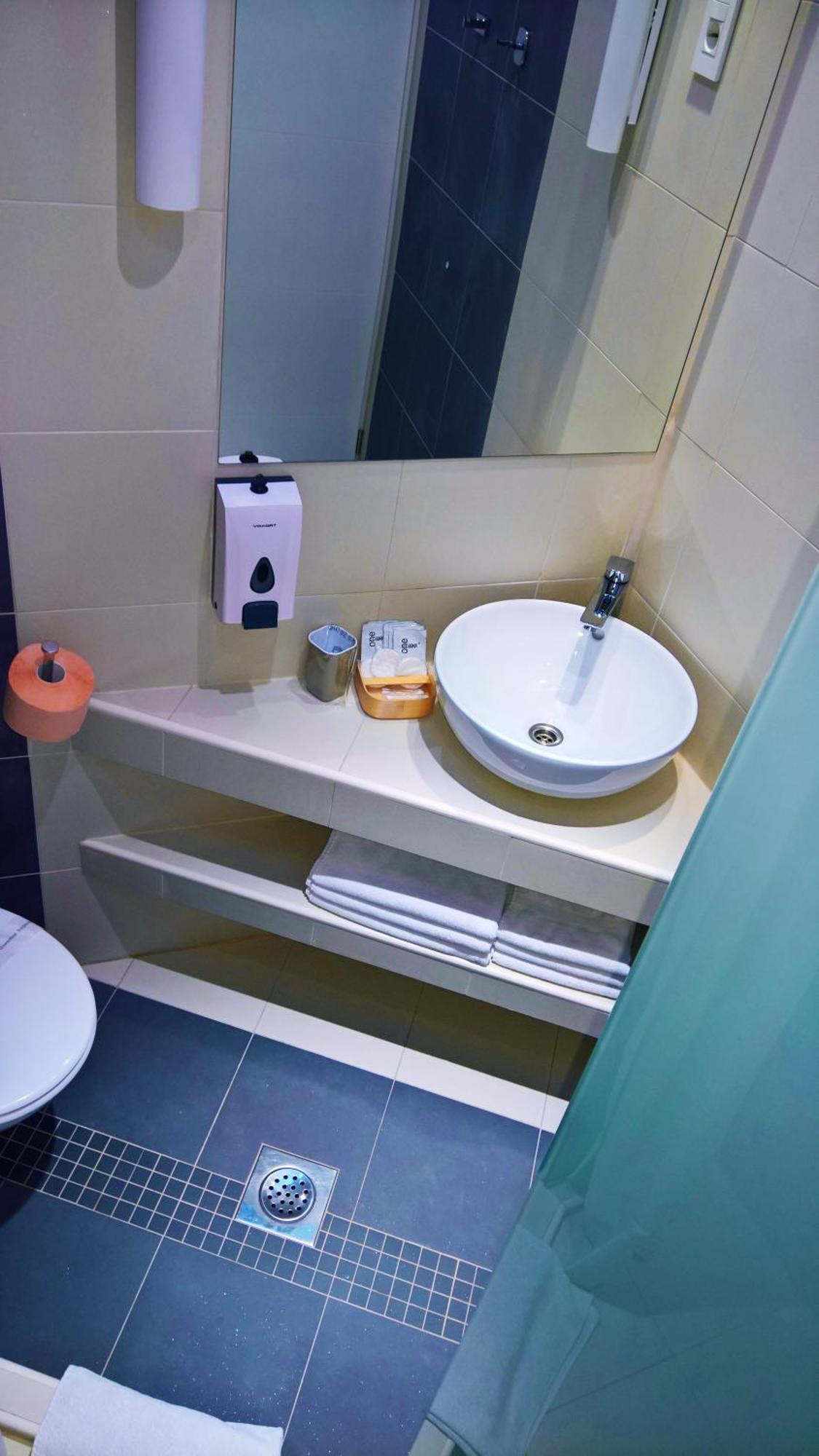 Maksimilian Osijek Bed & Breakfast Room photo