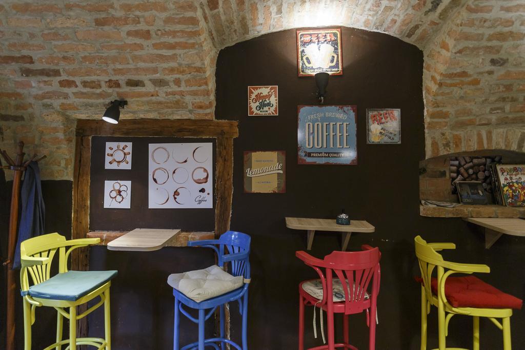 Maksimilian Osijek Bed & Breakfast Exterior photo