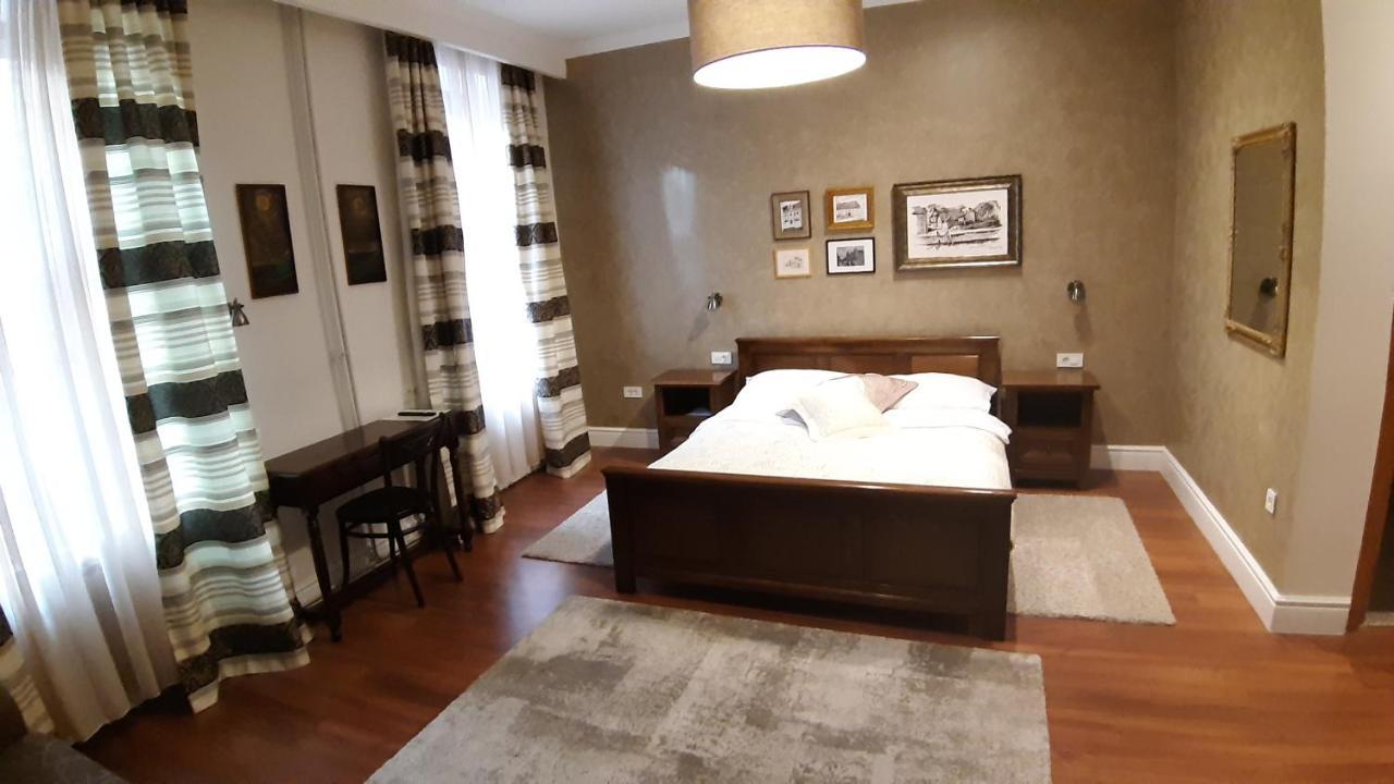 Maksimilian Osijek Bed & Breakfast Exterior photo